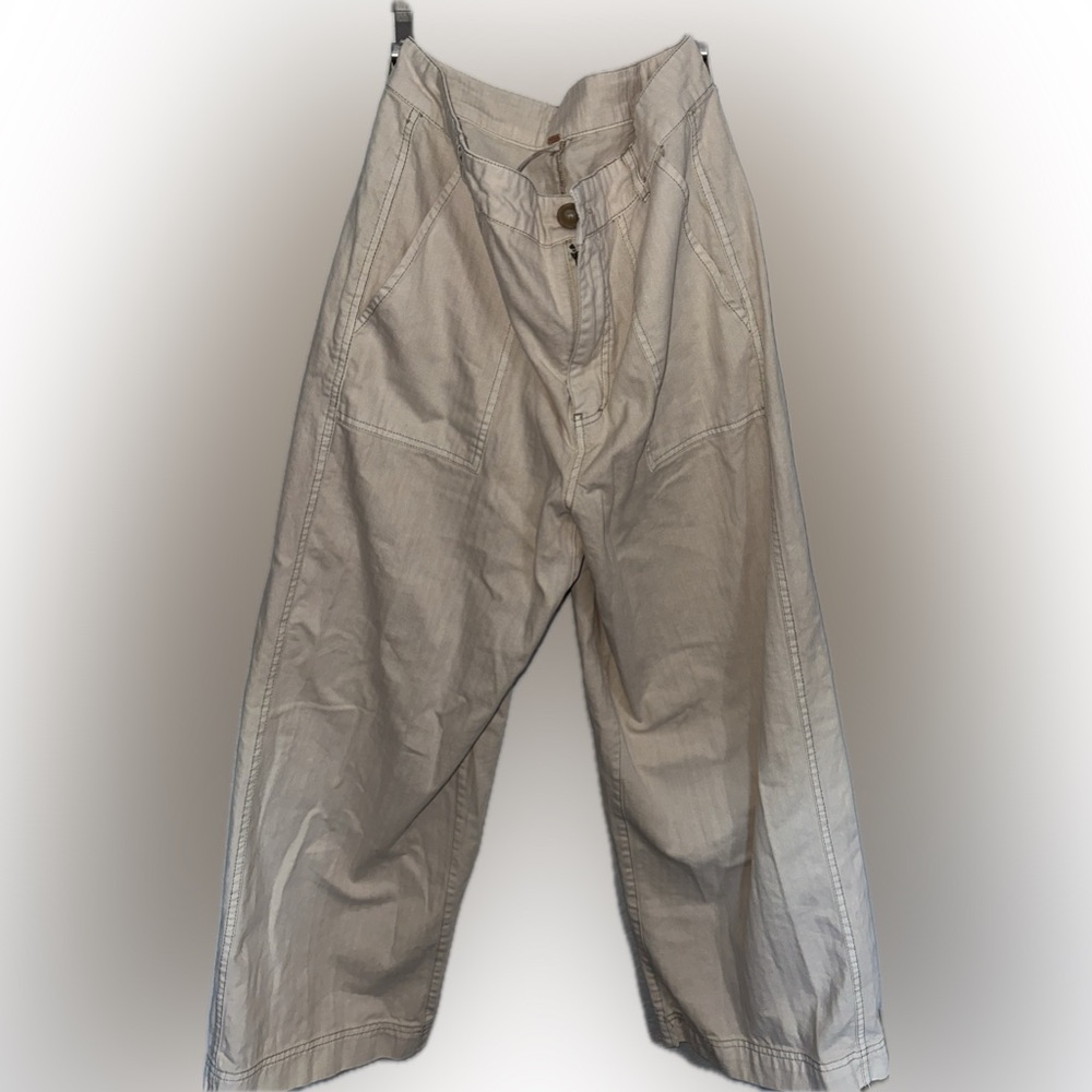 free people pants, they are wrinkled but still new.